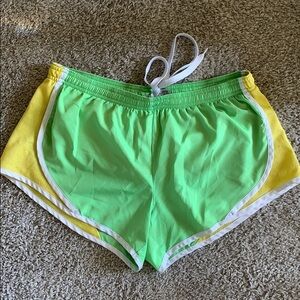 So lined athletic workout shorts